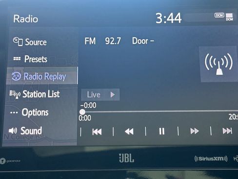 Used 2022 Toyota Camry XSE w/ Navigation Package AWD/4WD image 19