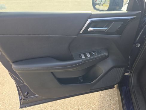 Used 2024 Mitsubishi Outlander SE FWD image 11