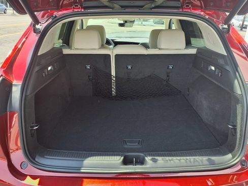 Used 2022 Buick Envision Essence w/ Safety Package FWD image 22