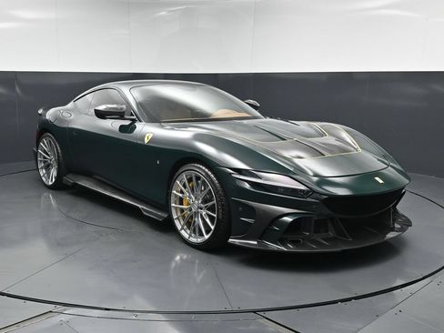 Used 2021 Ferrari Roma RWD image 12