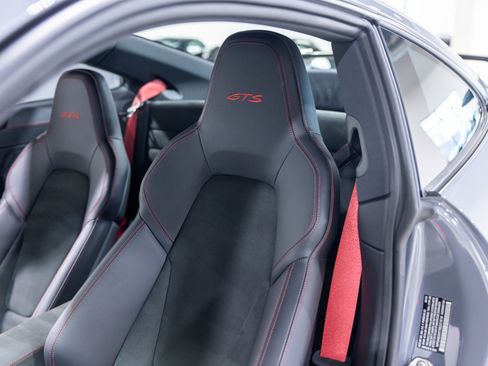 Used 2024 Porsche 911 Carrera GTS RWD image 41