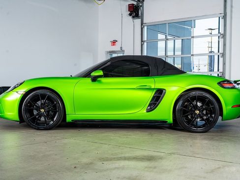 Used 2017 Porsche 718 Boxster S image 8