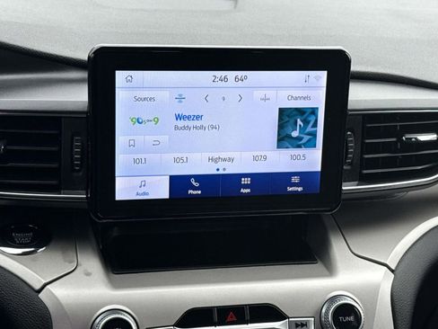 Certified 2023 Ford Explorer XLT w/ Equipment Group 202A image 18