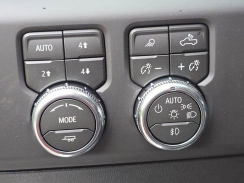 New 2026 GMC Sierra 2500 AT4 w/ AT4 Premium Plus Package AWD/4WD image 29