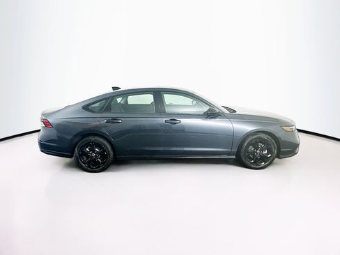 Used 2025 Honda Accord SE image 10