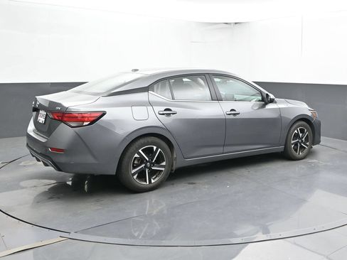 Used 2024 Nissan Sentra SV FWD image 3