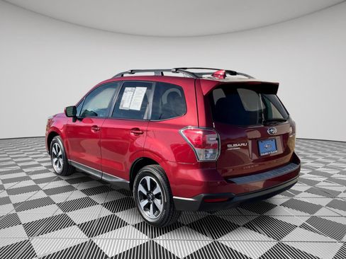 Used 2018 Subaru Forester 2.5i Premium w/ All-Weather Package image 9