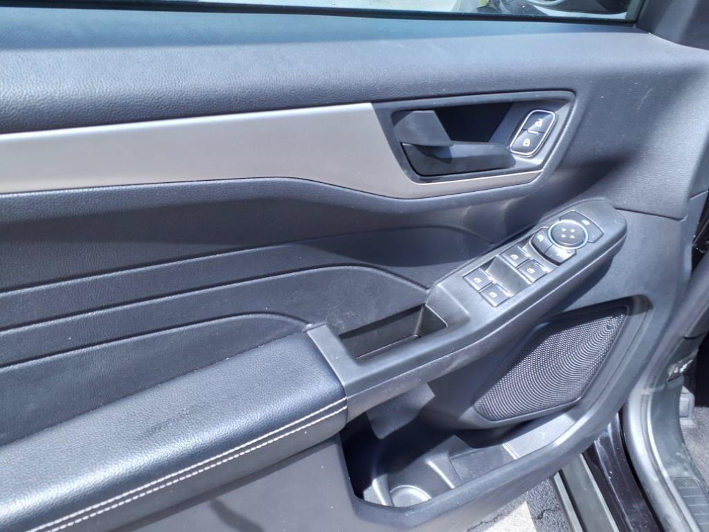 Used 2022 Ford Escape SE w/ Convenience Package AWD/4WD image 9