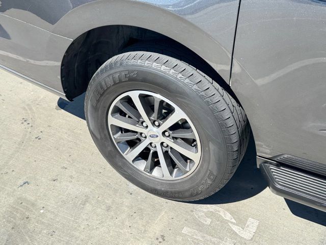 Used 2018 Ford Expedition Max XLT w/ Cargo Package AWD/4WD image 26