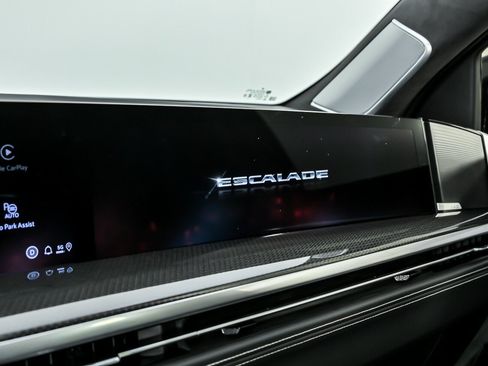 Used 2026 Cadillac Escalade ESV V w/ LPO, ONYX Package AWD/4WD image 36
