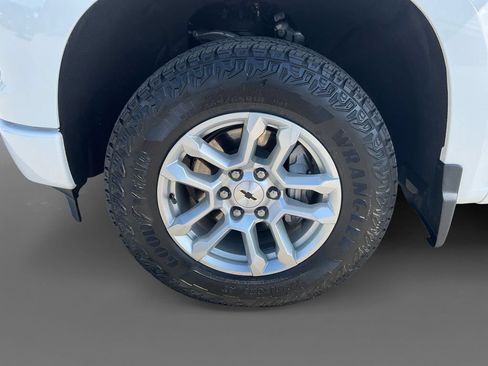 Used 2025 Chevrolet Silverado 1500 RST w/ Z71 Off-Road Package AWD/4WD image 13