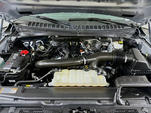 Used 2024 Ford Expedition Max XLT image 35