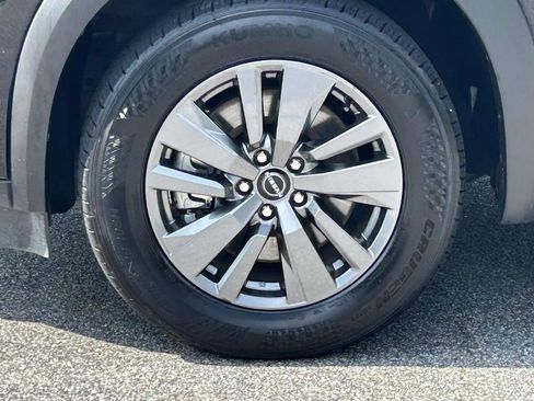 Used 2025 Nissan Pathfinder SV AWD/4WD image 9