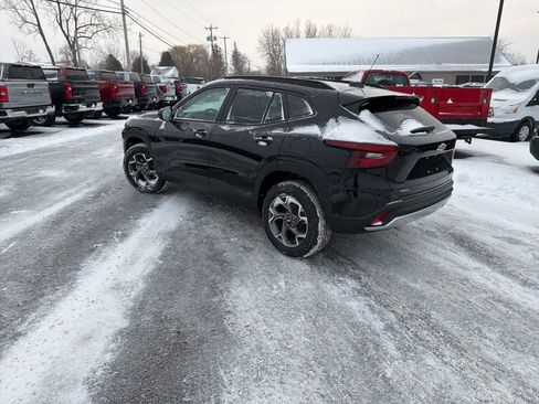 New 2026 Chevrolet Trax LT w/ Driver Confidence Package image 6