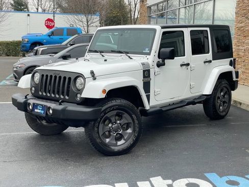 Used 2017 Jeep Wrangler Unlimited Sport image 8