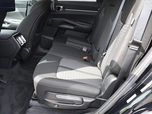 Used 2025 Kia Sorento LX FWD image 22