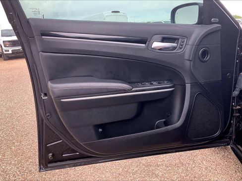 Used 2023 Chrysler 300 S w/ Comfort Group RWD image 22