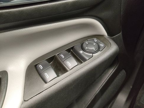 Used 2024 Chevrolet Equinox LS w/ LS Convenience Package image 27