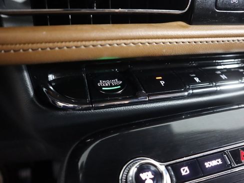 Used 2022 Lincoln Nautilus Reserve w/ Monochromatic Package image 44