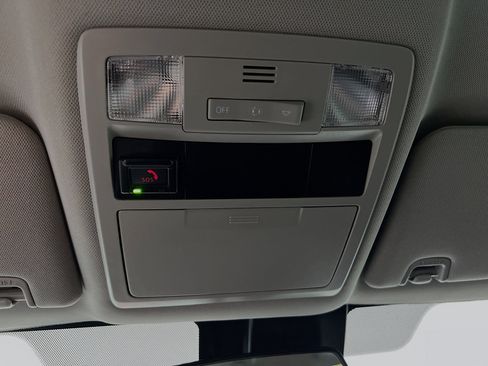 Used 2021 Toyota Tacoma SR w/ SR Convenience Package image 20