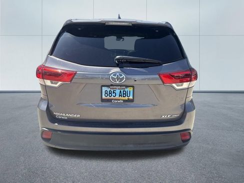 Used 2019 Toyota Highlander XLE AWD/4WD image 5