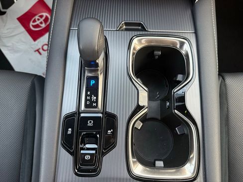 Used 2023 Lexus RX 500h F Sport image 23