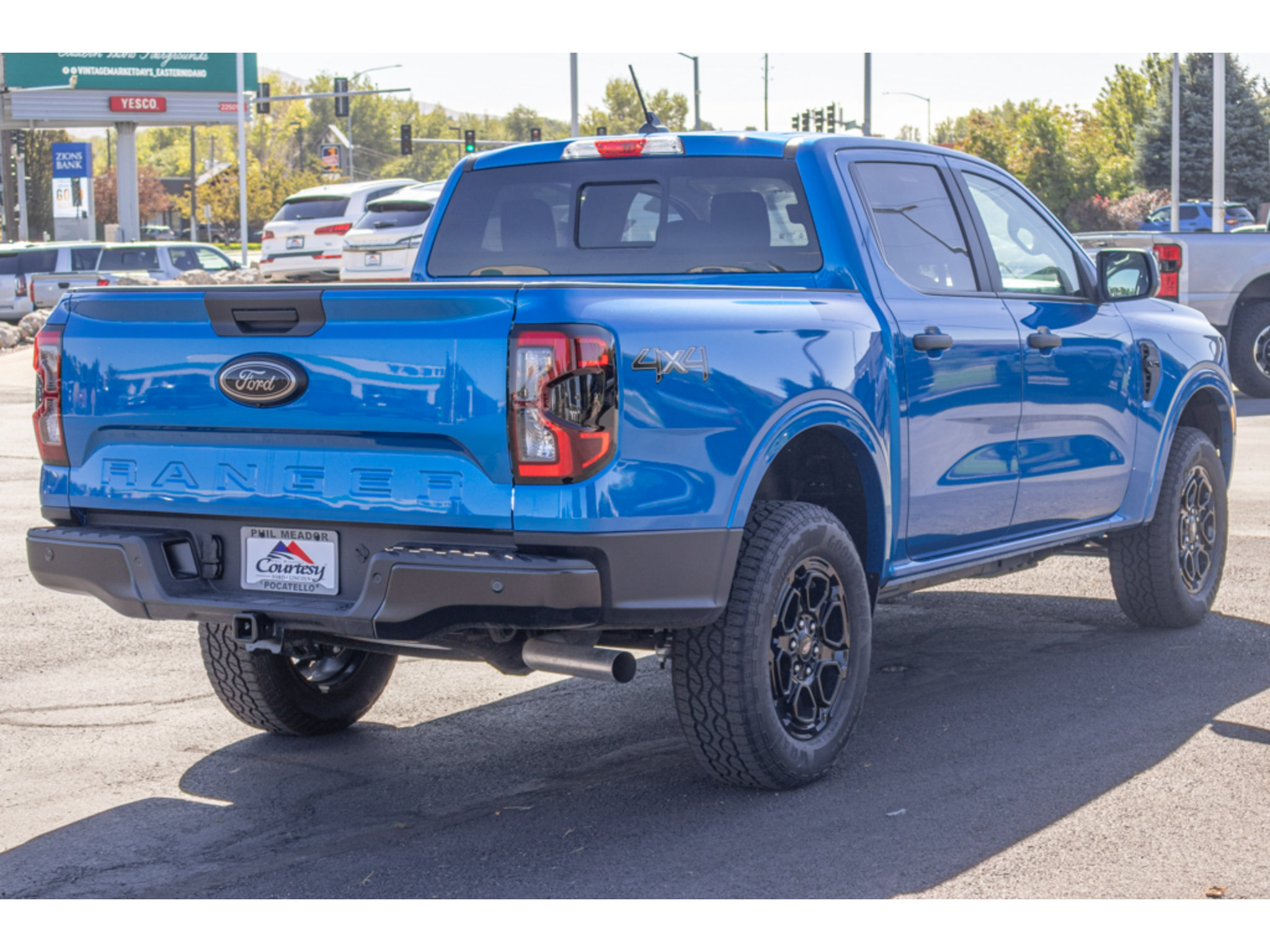 New 2026 Ford Ranger XLT w/ Equipment Group 301A High AWD/4WD image 3
