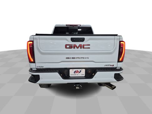 Used 2024 GMC Sierra 2500 AT4 w/ AT4 Preferred Package image 8