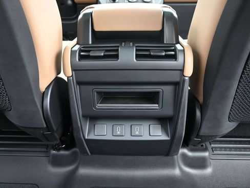 New 2026 Land Rover Defender 110 X-Dynamic SE AWD/4WD image 21