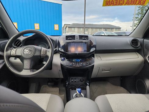 Used 2014 Toyota RAV4 EV image 14