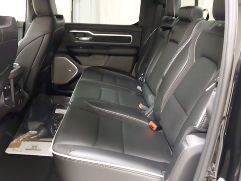 New 2026 RAM 1500 Laramie AWD/4WD image 39