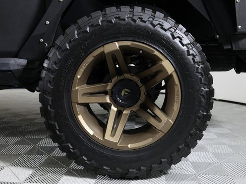 Used 2022 Jeep Gladiator Sport image 57