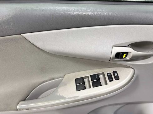 Used 2010 Toyota Corolla LE FWD image 15