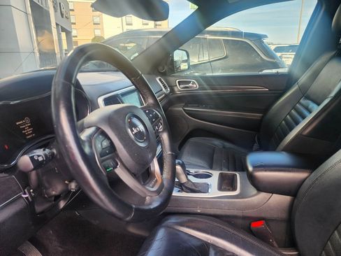 Used 2018 Jeep Grand Cherokee Limited image 19