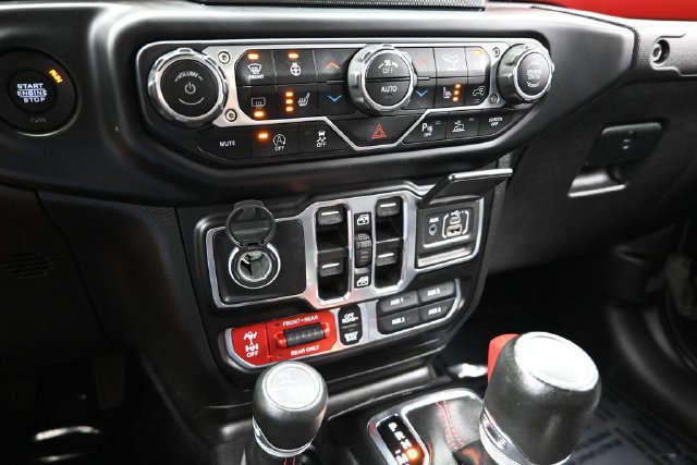 Certified 2021 Jeep Gladiator Rubicon AWD/4WD image 45
