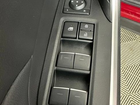 Certified 2022 Toyota RAV4 XLE w/ Convenience Package AWD/4WD image 26