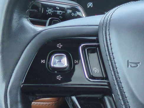 Used 2022 Lincoln Aviator Reserve w/ Equipment Group 201A AWD/4WD image 25
