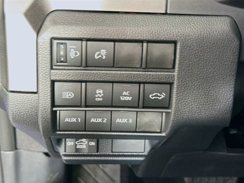 New 2025 Toyota Tacoma TRD Off-Road image 9