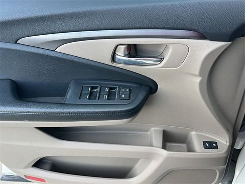 Used 2017 Honda Pilot EX-L image 26
