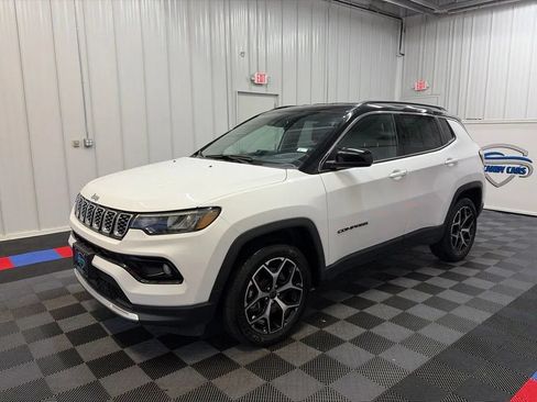 Used 2025 Jeep Compass Limited AWD/4WD image 7