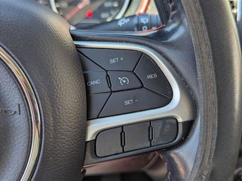 Used 2020 Jeep Compass Trailhawk AWD/4WD image 12