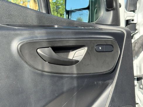 Used 2025 Mercedes-Benz Sprinter 2500 image 20