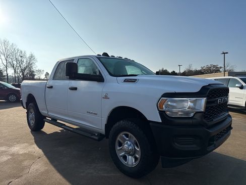 Certified 2020 RAM 2500 Tradesman image 3