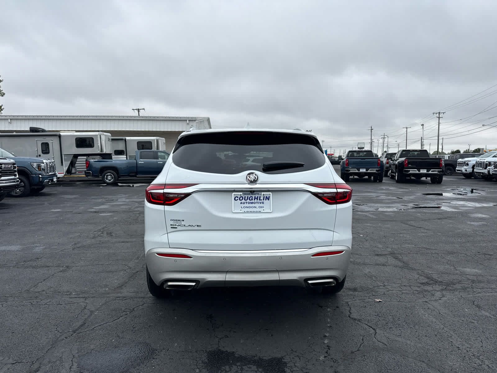 Certified 2020 Buick Enclave Essence w/ Sound and Sites Package AWD/4WD image 4