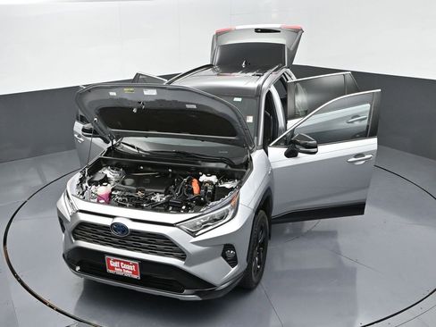 Certified 2021 Toyota RAV4 XSE w/ Carpet Mat Package (TMS) image 49