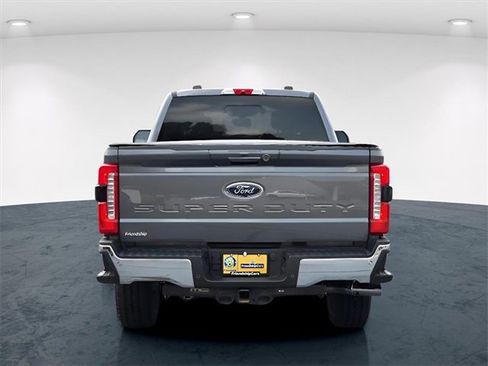 Used 2023 Ford F250 Lariat w/ Chrome Package image 22