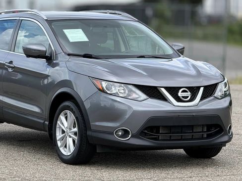 Used 2017 Nissan Rogue Sport SV w/ SV Premium Package AWD/4WD image 15