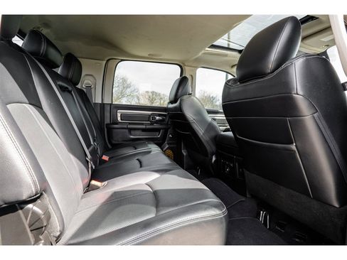 Used 2018 RAM 2500 Laramie w/ Sport Appearance Group image 31