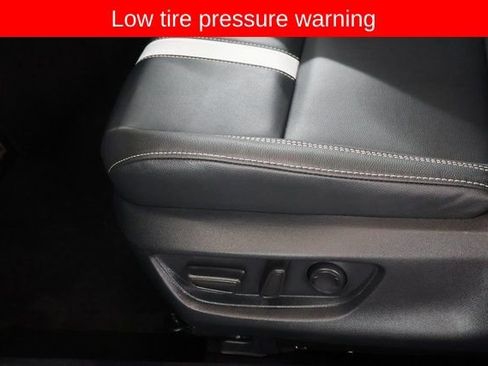 Used 2025 Toyota Camry SE image 15