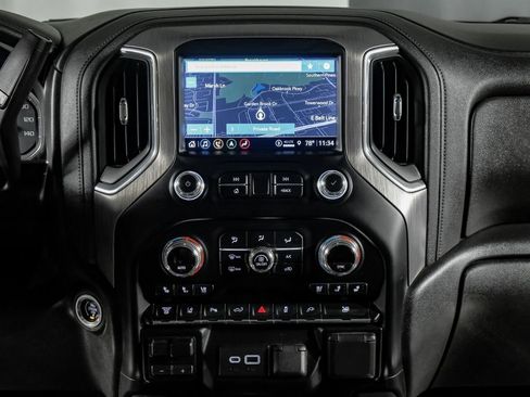 Used 2022 GMC Sierra 3500 Denali AWD/4WD image 25